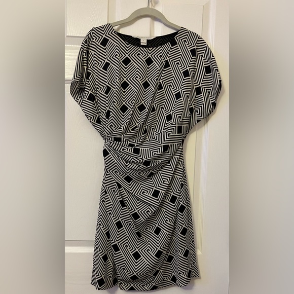 Diane Von Furstenberg dress. - Picture 1 of 8